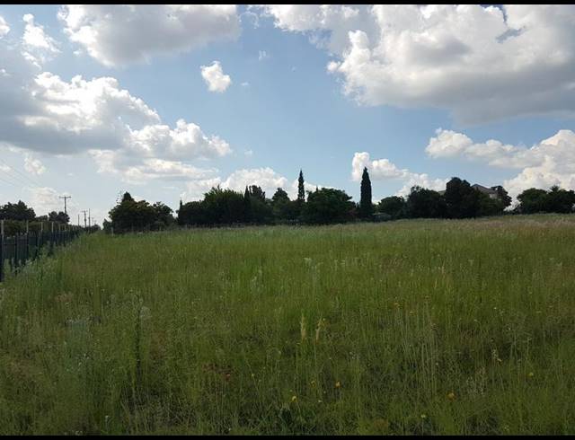 LAND FOR SALE IN BRIDLE PARK
